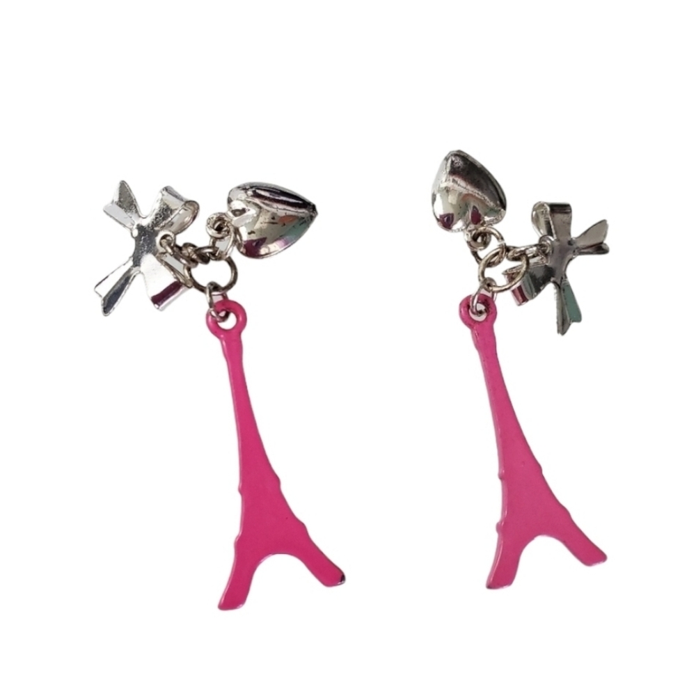 Set of 2 pink  Eiffel Tower charms.*